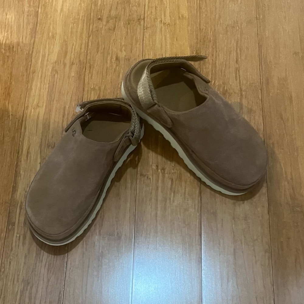 UGG Brown Suede Women's Goldenstar Clog SZ 6